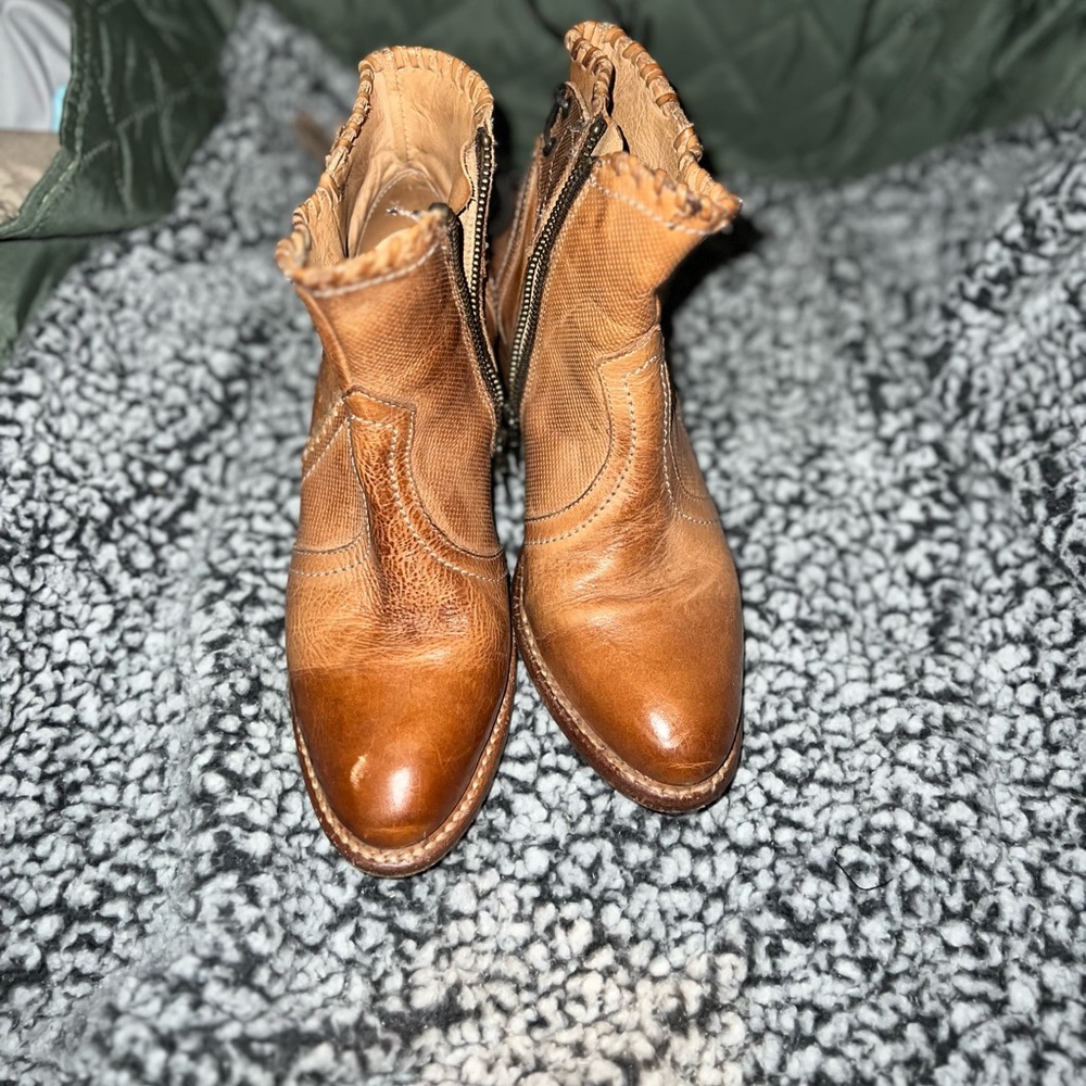 bedstu leather booties